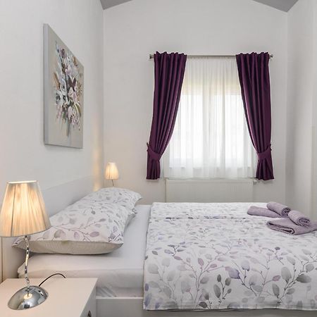 Rooms Anna Traù Esterno foto