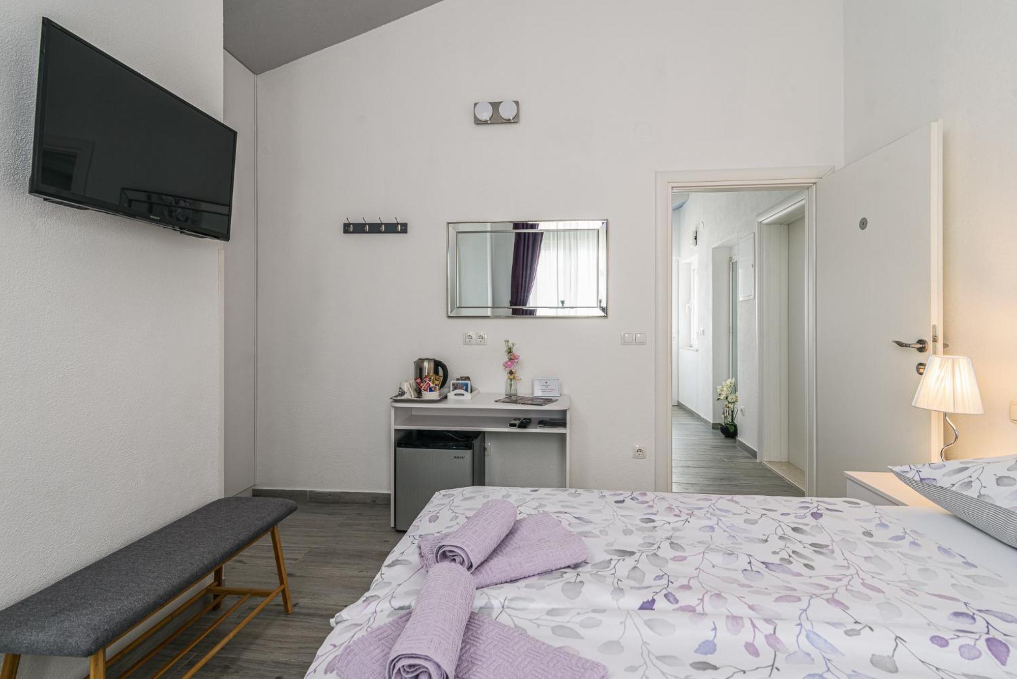 Rooms Anna Traù Esterno foto